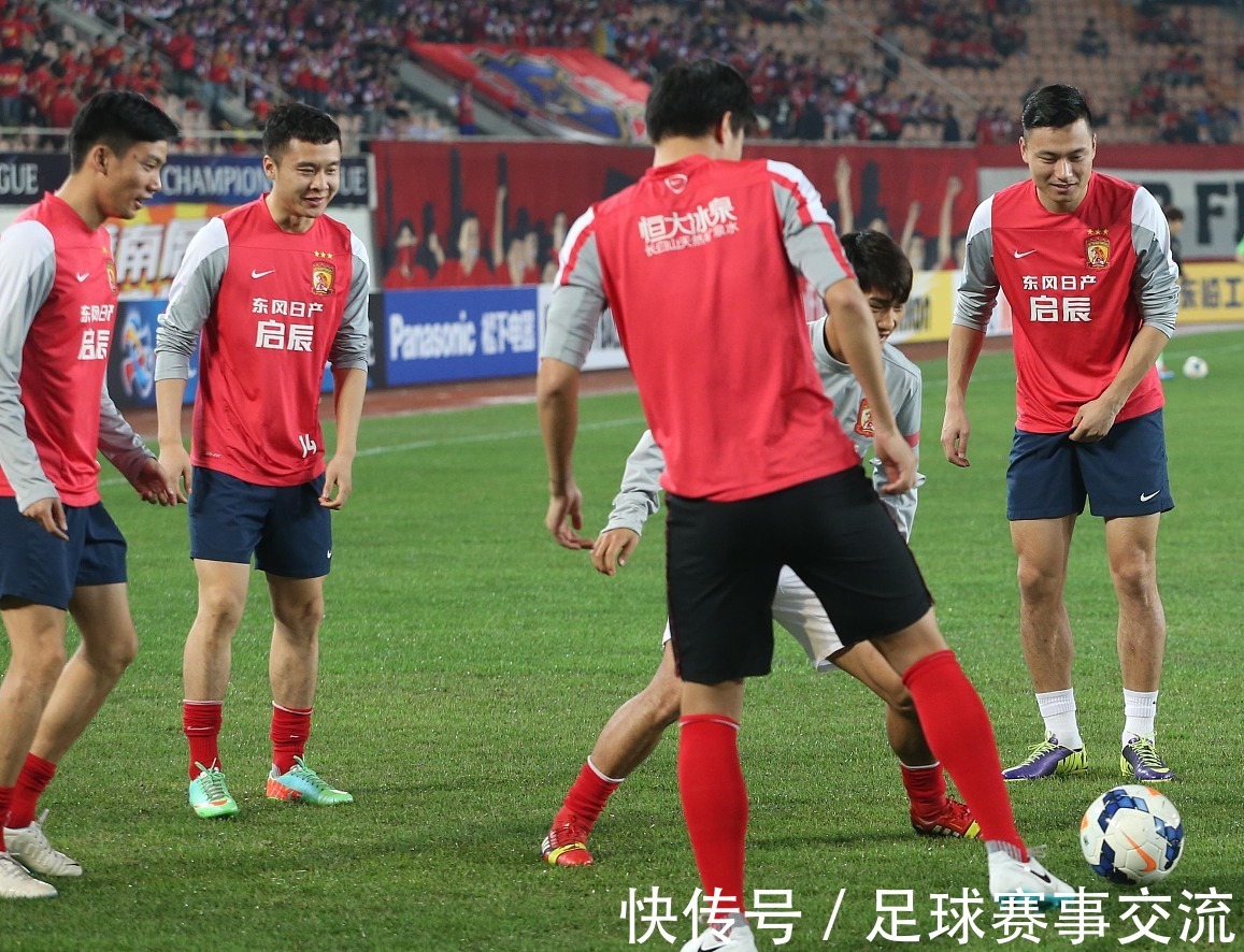 托尼：劳塔罗是国米的灵魂，但他在队友面前应多展现出笑容（托尼：劳塔罗是国米之魂，但应在队友面前更常微笑）