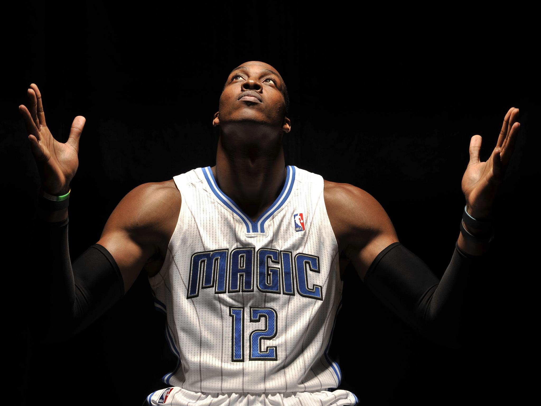 曼城与切尔西本轮积分榜争夺激烈（本轮曼城与切尔西积分榜之争白热化）