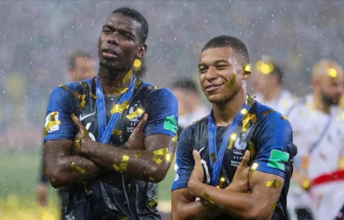 维尼修斯晒观看解放者杯决赛照片，随后庆祝母队弗拉门戈夺冠（维尼修斯晒解放者杯决赛观赛照，随即庆祝母队弗拉门戈夺冠）