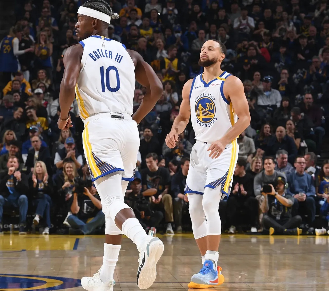 罗体：瓦尔迪家中被盗损失10万欧元财物，窃贼跟踪了他和家人（罗体：瓦尔迪住宅遭窃，约10万欧元财物被盗，嫌犯曾跟踪其家人）