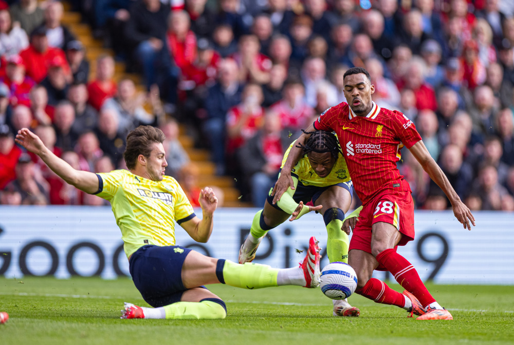 热那亚vs维罗纳：马利诺夫斯基、洛伦佐-科隆博首发，加利亚尔迪尼、焦瓦内出战（热那亚对阵维罗纳：马利诺夫斯基、洛伦佐-科隆博先发，加利亚尔迪尼与焦瓦内登场）