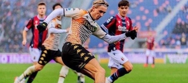 金球奖&FIFA最佳对比：近十年6次相同，梅西莱万争议大（金球奖与FIFA最佳盘点：近十年6度重合，梅西与莱万成争议焦点）