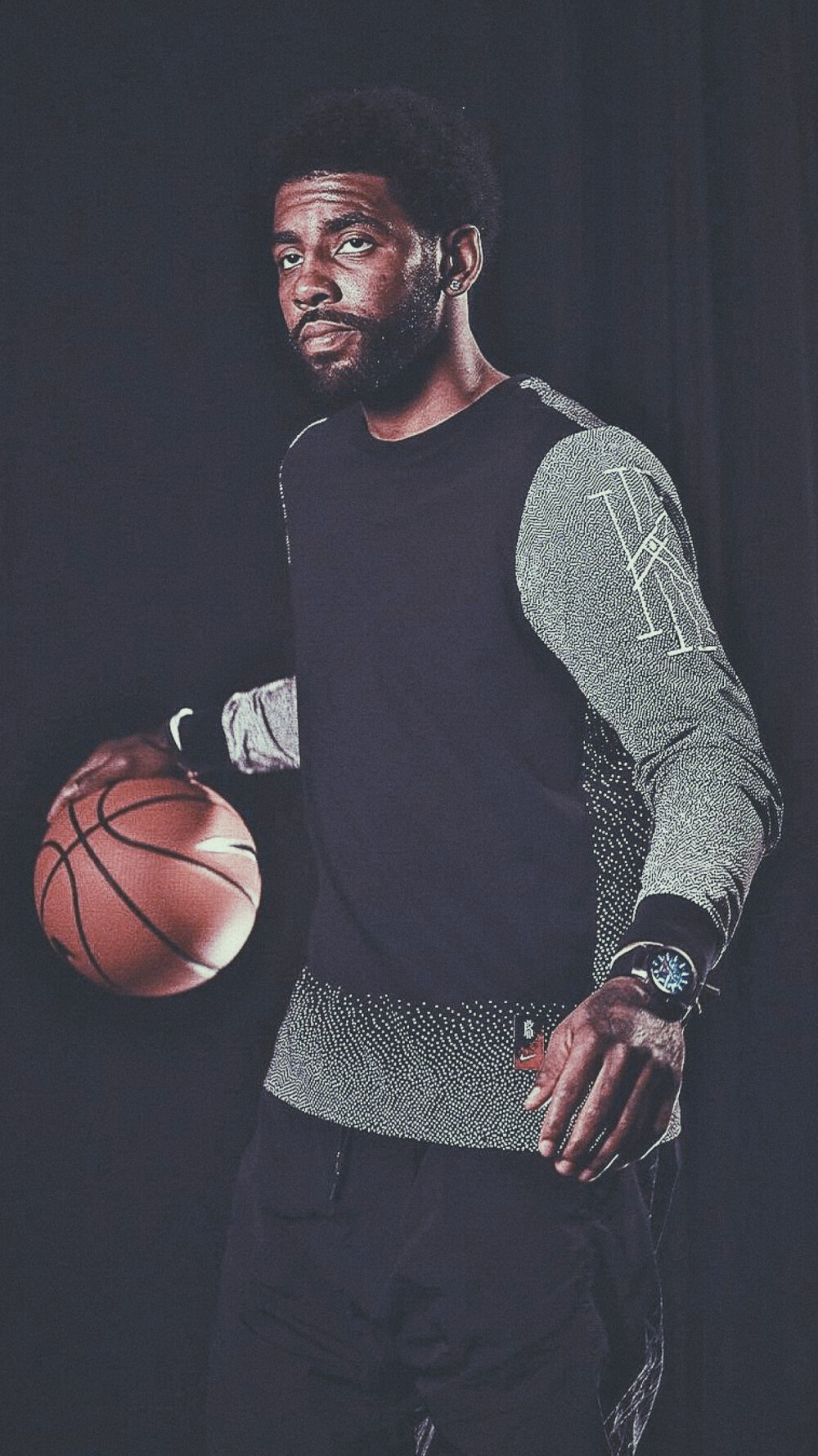 被赠送云达不莱梅印有8号的球衣，克罗斯：这是合同报价吗（获赠云达不莱梅8号战袍，克罗斯调侃：这算报价吗？）