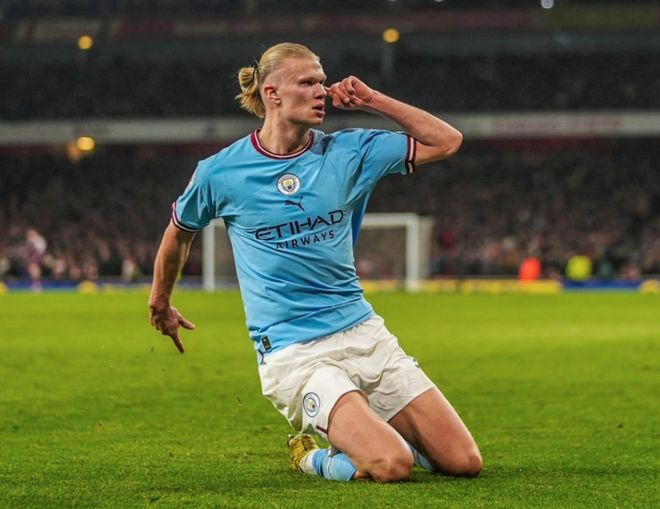 港队迎亚洲杯出线生死战，比赛将免费直播+四家商场直播（港队冲击亚洲杯出线关键战：全程免费直播，四大商场同步放映）