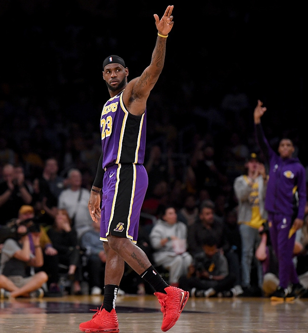 TA：红军尚未正式报价伊萨克，纽卡未惩罚球员&一切皆有可能（TA：利物浦尚未就伊萨克提交正式报价，纽卡未对球员处罚，后续一切仍有可能）