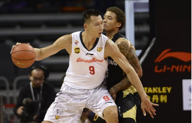 齐沃：老队员很好地接纳了年轻人；我们清楚弗拉泰西的重要性（齐沃：老将充分接纳新秀，我们深知弗拉泰西的关键作用）