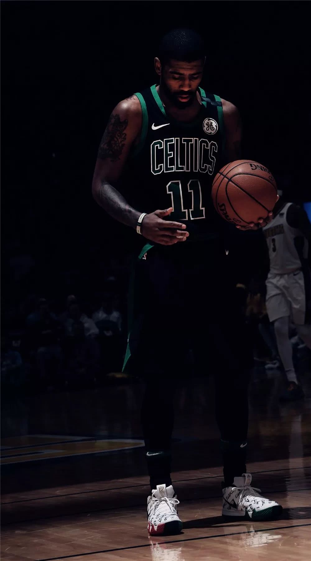 库尼亚闪耀表现：8次射门2射正，3关键传球助1助攻（库尼亚高光发挥：8次射门2次射正，3次关键传球送出1助攻）